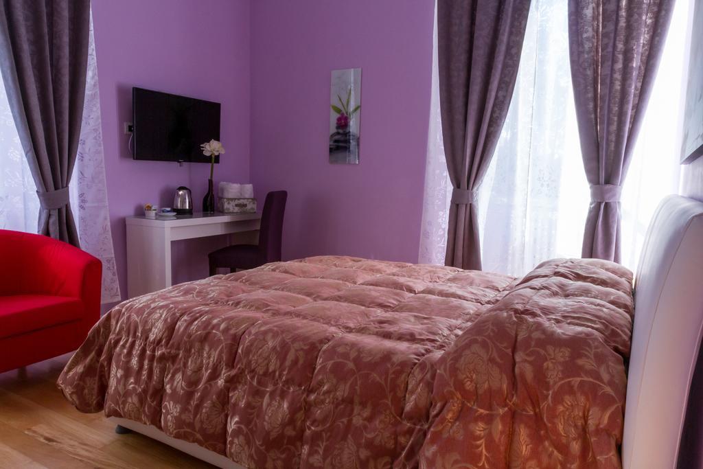 Bevilacqua Bed Roma Santa Croce Rome Ruang foto