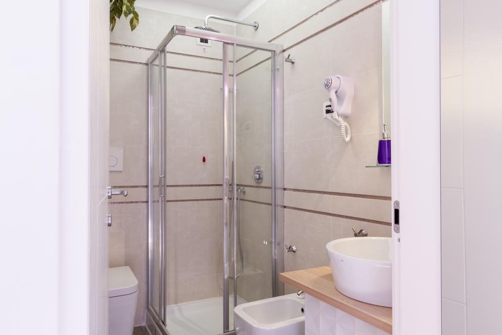 Bevilacqua Bed Roma Santa Croce Rome Ruang foto