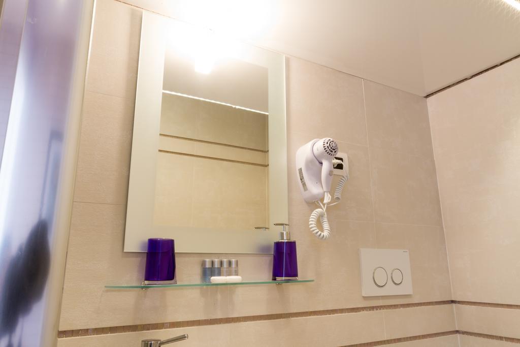 Bevilacqua Bed Roma Santa Croce Rome Ruang foto