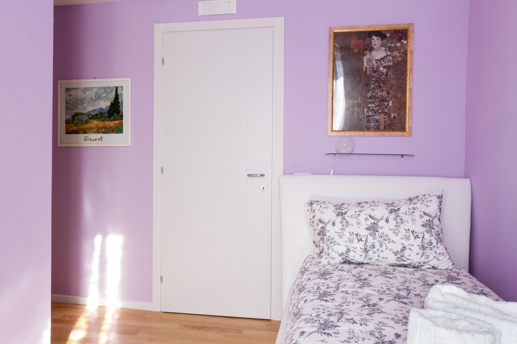 Bevilacqua Bed Roma Santa Croce Rome Ruang foto