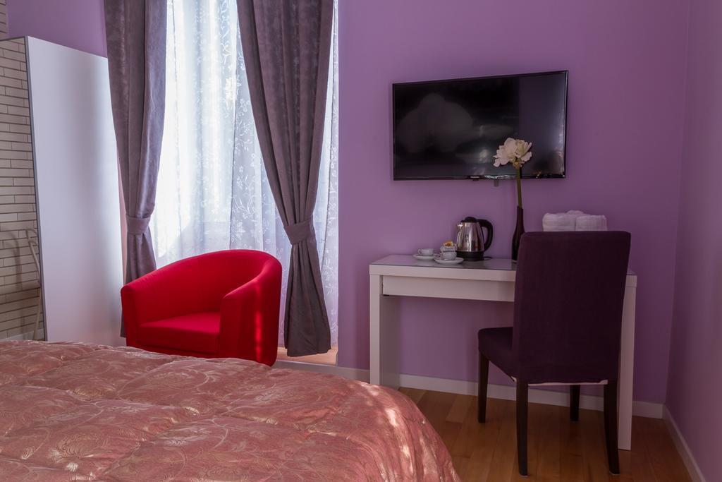 Bevilacqua Bed Roma Santa Croce Rome Bagian luar foto