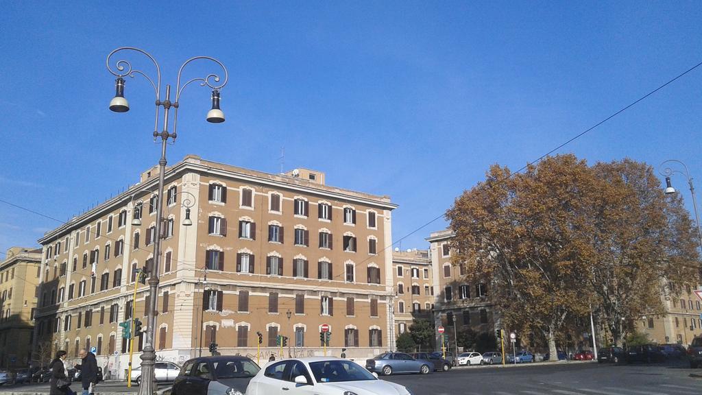 Bevilacqua Bed Roma Santa Croce Rome Bagian luar foto